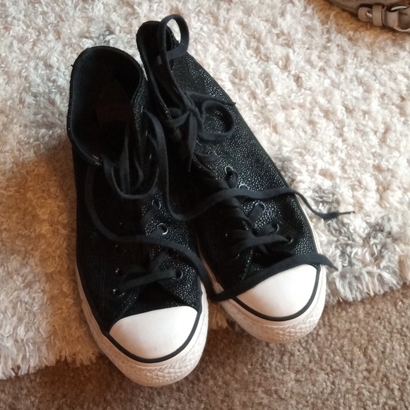 Converse Black and White High-Top Sneakers 10 Leather Upper - Picture 12 of 14